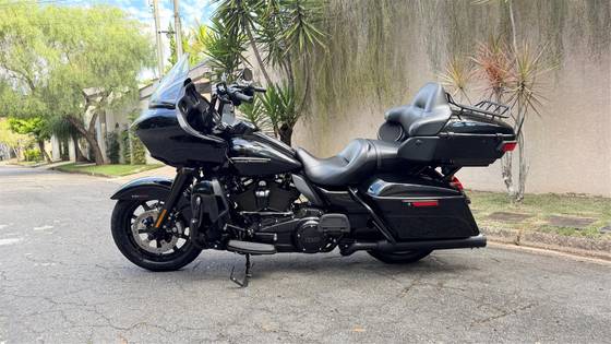 HARLEY-DAVIDSON ROAD GLIDE ULTRA HARLEY-DAVIDSON ROAD GLIDE ULTRA